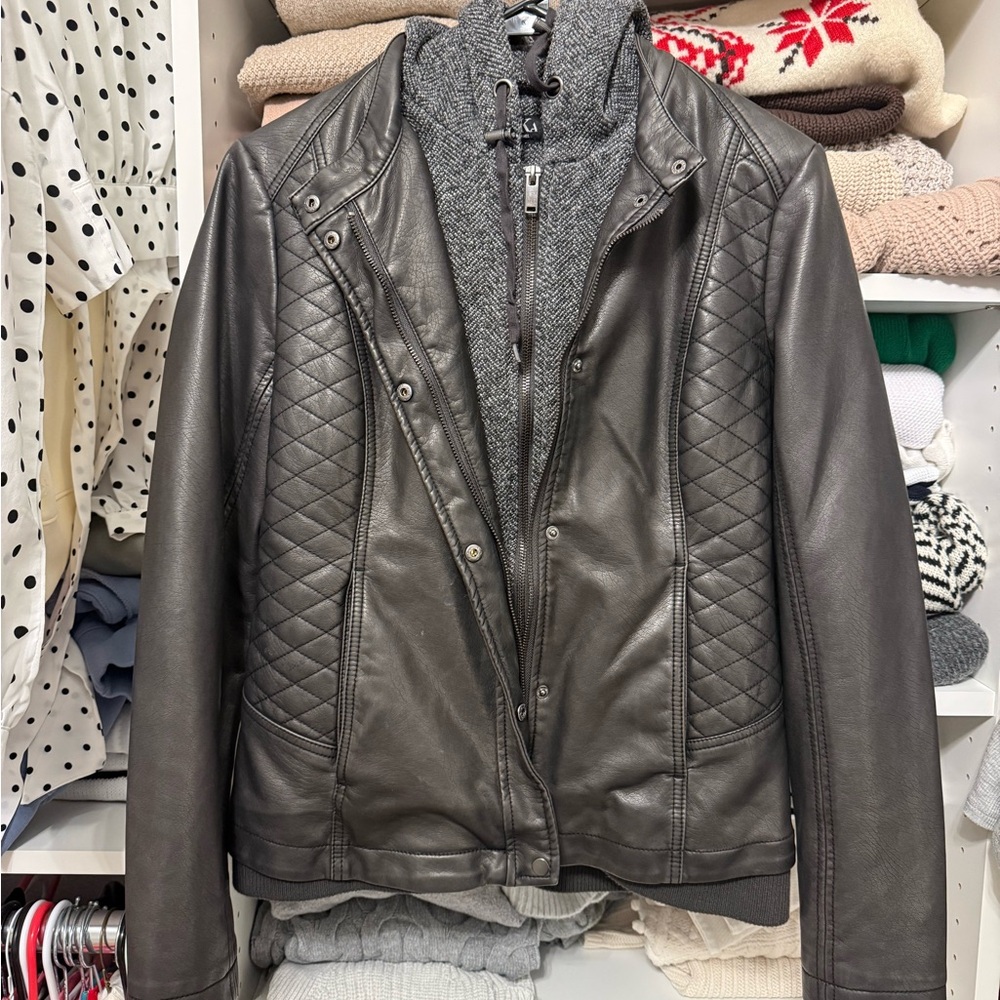 Women's Quilted Leather Jacket - Black